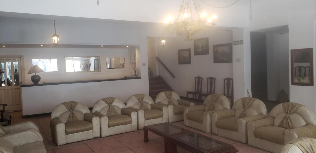 Premier Hotel 2*